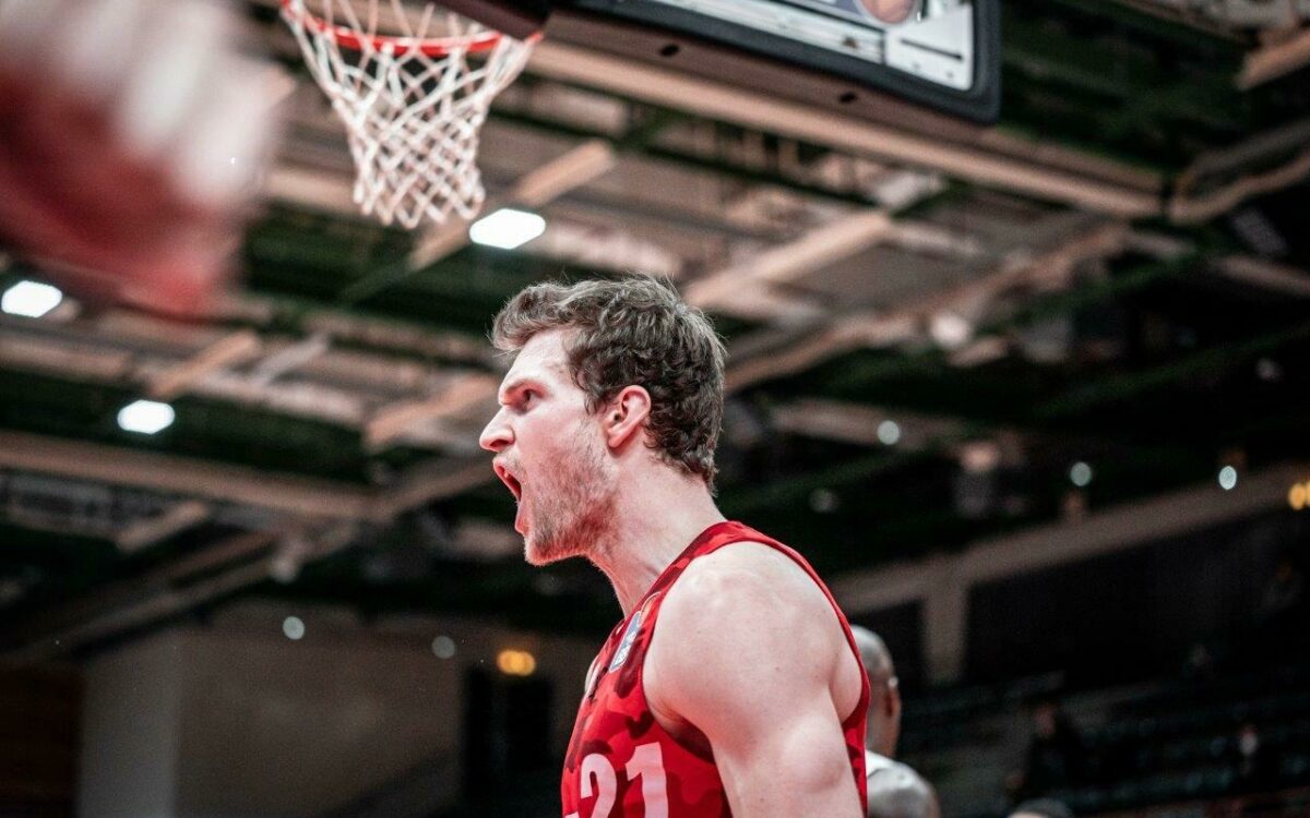 SOW s Oliver Würzburg Florian Koch mit einem lauten Schrei Heimspiel Saison 20 21 SOW s Oliver Würzburg Florian Koch mit einem lauten Schrei Heimspiel Saison 20 21